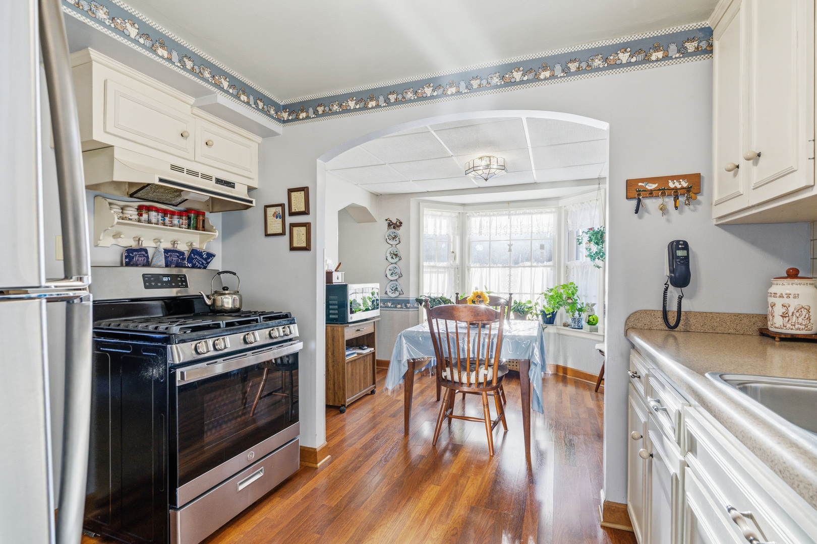 1010 W Elm Street, Arlington Heights, IL 60004