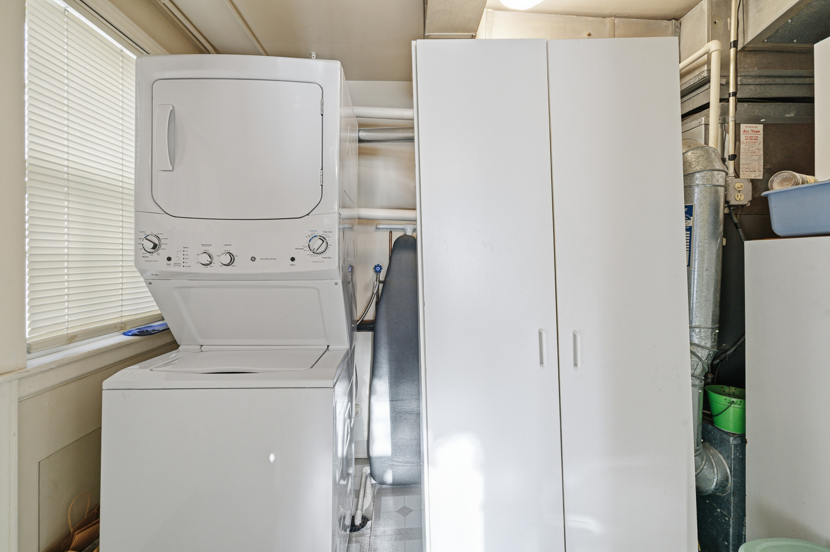 1010 W Elm Street, Arlington Heights, IL 60004