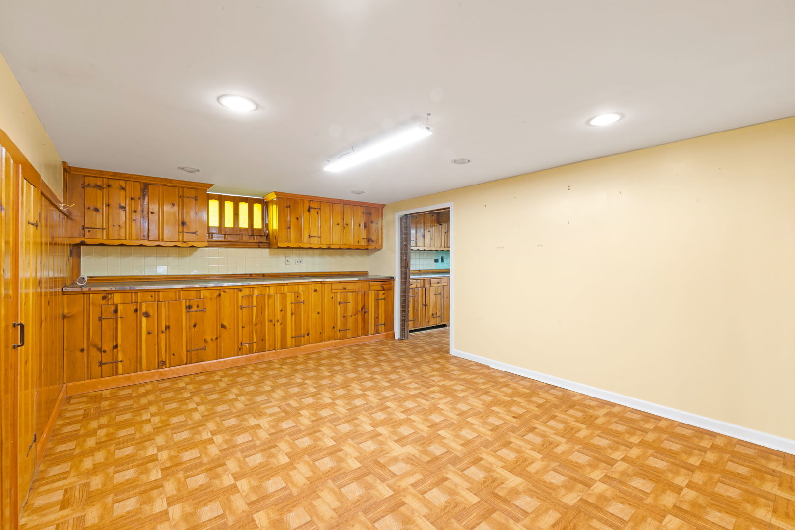 714 S Parkside Avenue, Elmhurst, IL 60126