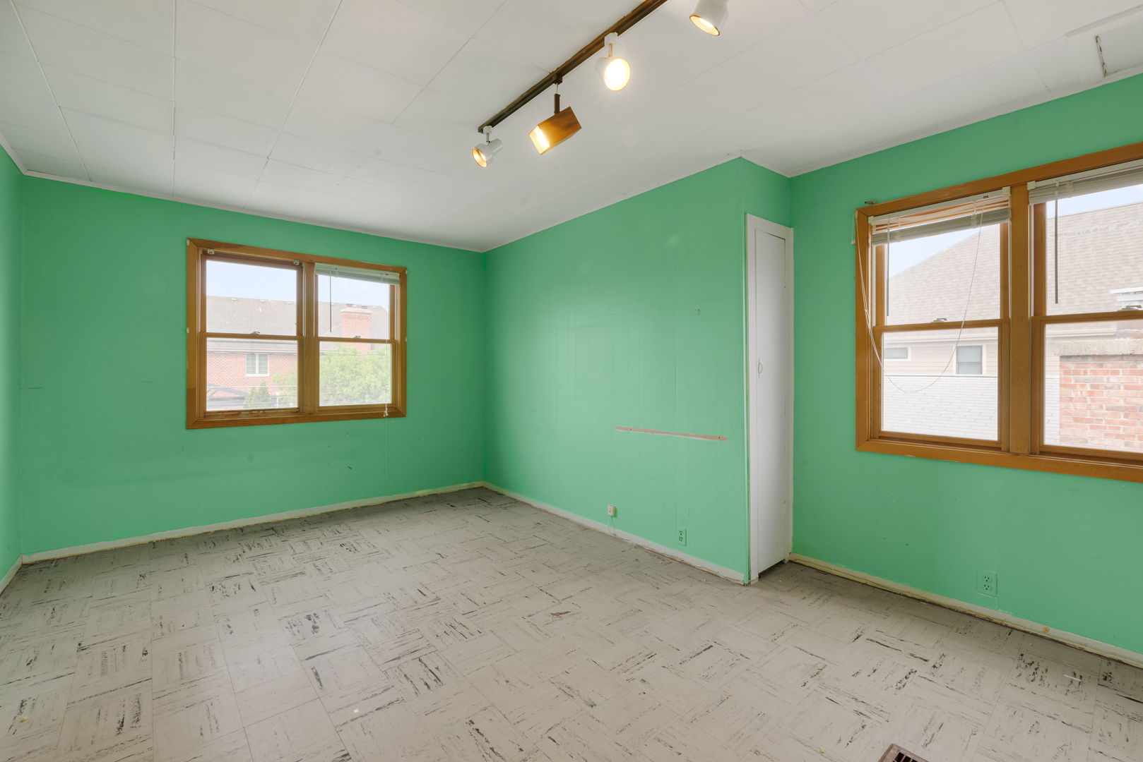 714 S Parkside Avenue, Elmhurst, IL 60126