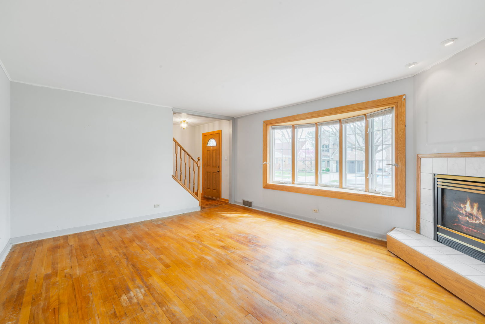 714 S Parkside Avenue, Elmhurst, IL 60126