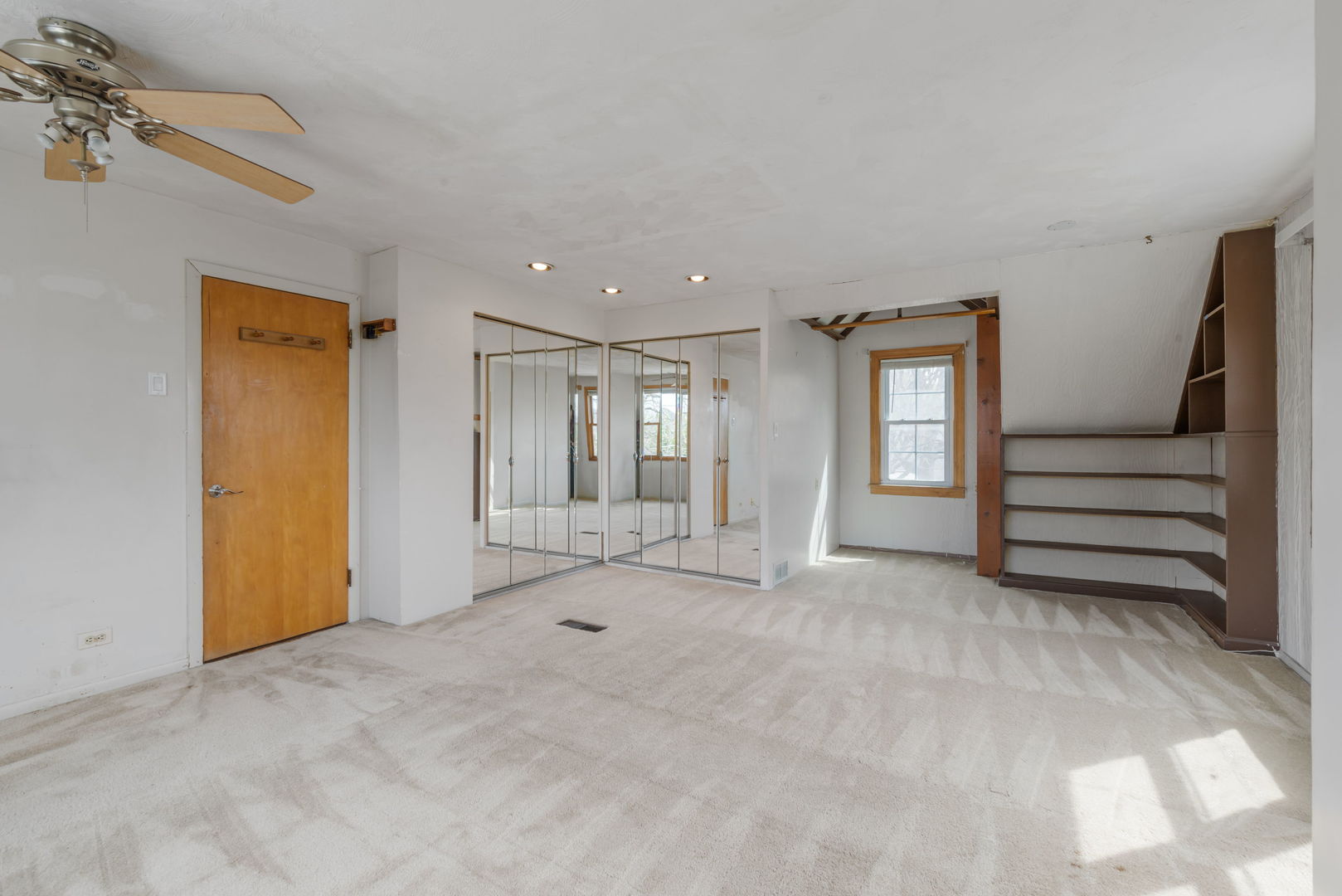 714 S Parkside Avenue, Elmhurst, IL 60126