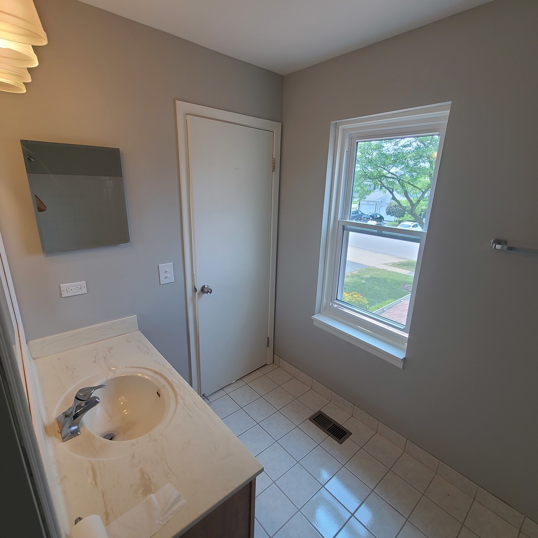 Elk Grove Village, IL 60007