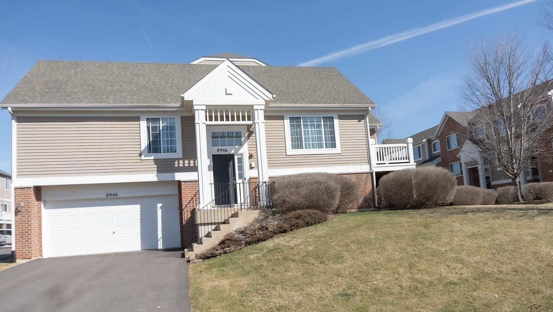 8946 Disbrow Street #8946, Huntley, IL 60142