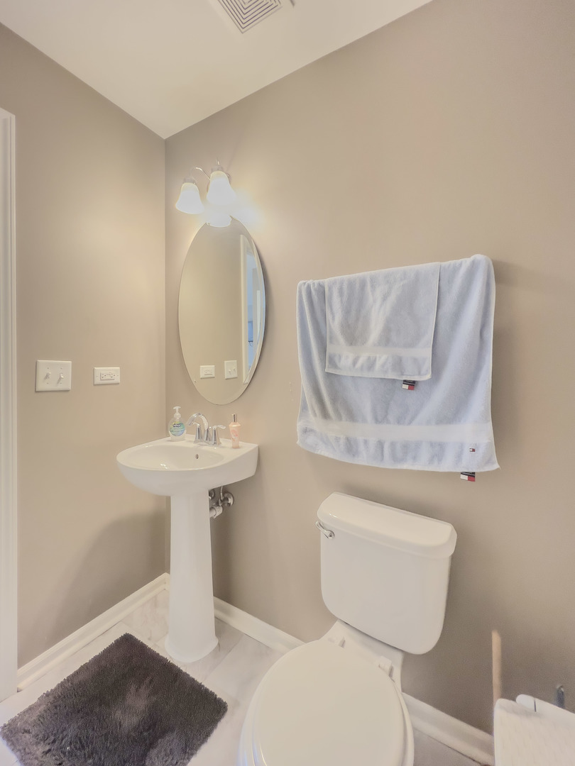 8946 Disbrow Street #8946, Huntley, IL 60142