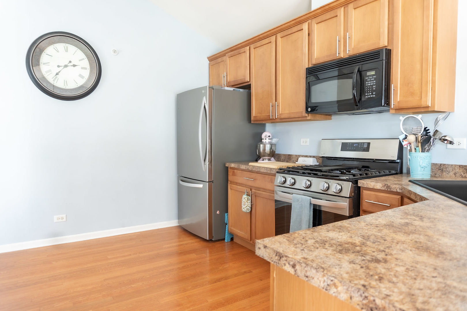 8946 Disbrow Street #8946, Huntley, IL 60142