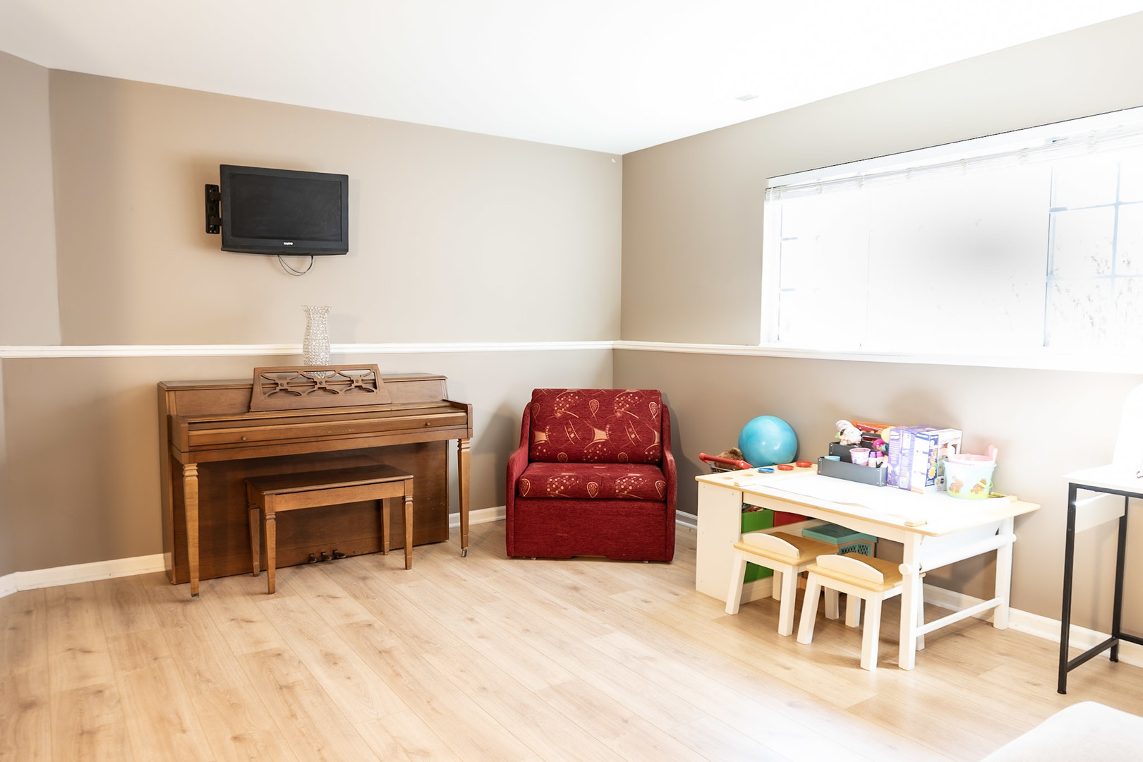 8946 Disbrow Street #8946, Huntley, IL 60142