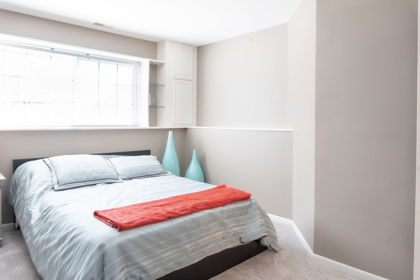 8946 Disbrow Street #8946, Huntley, IL 60142