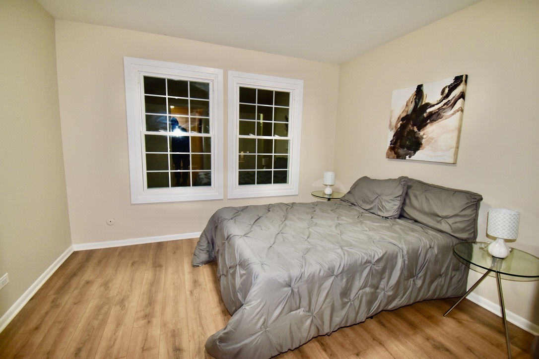 651 White Court, Gurnee, IL 60031