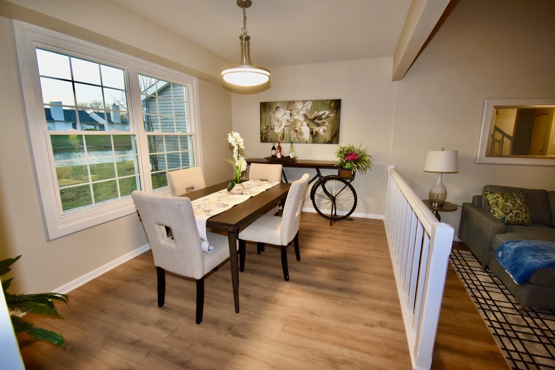 651 White Court, Gurnee, IL 60031