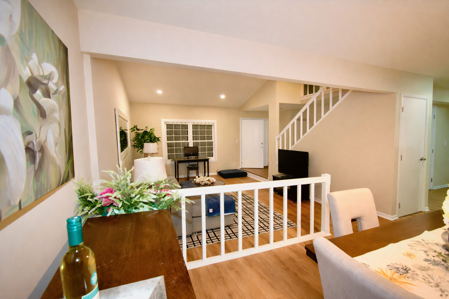 651 White Court, Gurnee, IL 60031