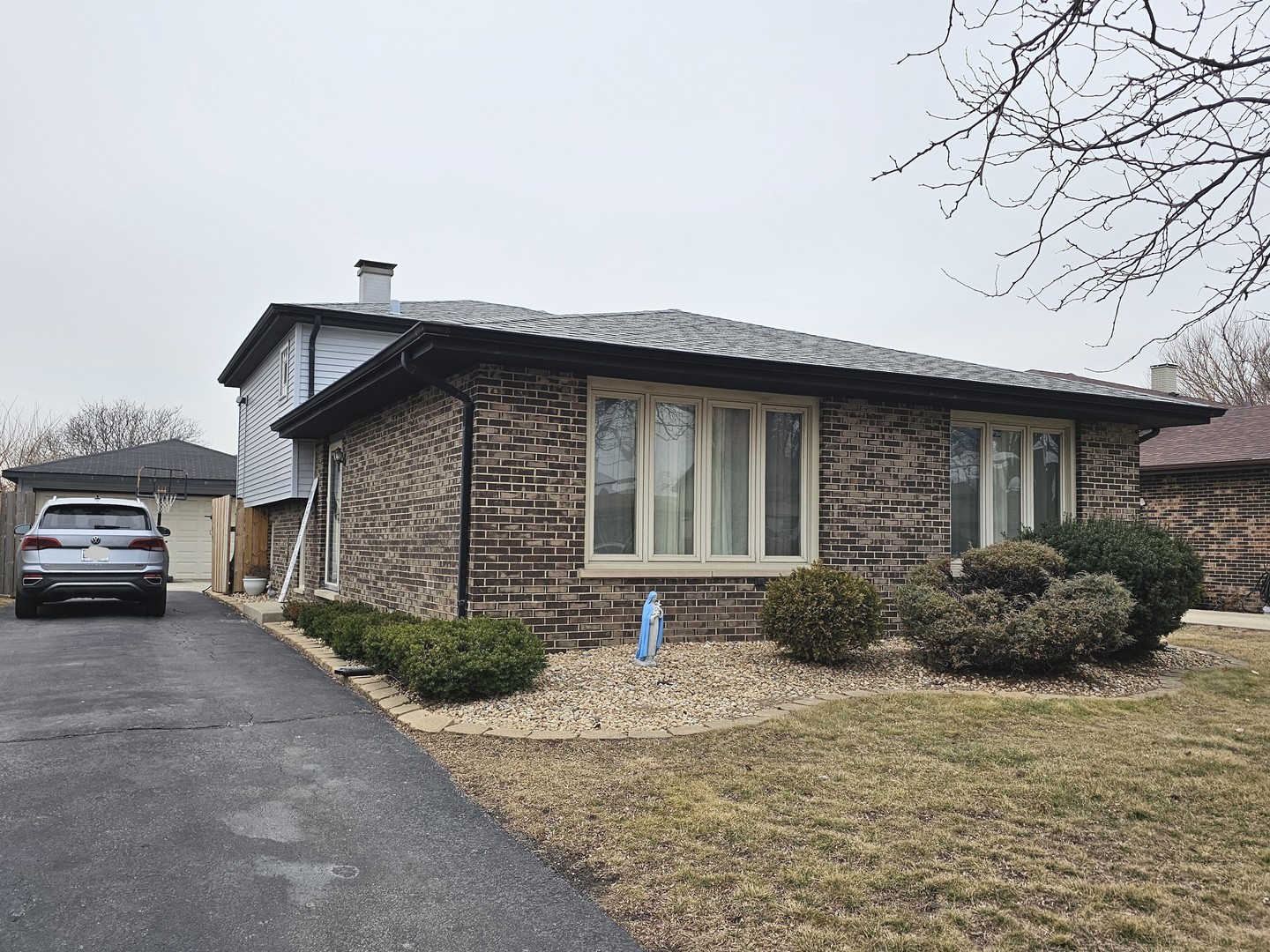 12840 S Blossom Drive, Alsip, IL 60803