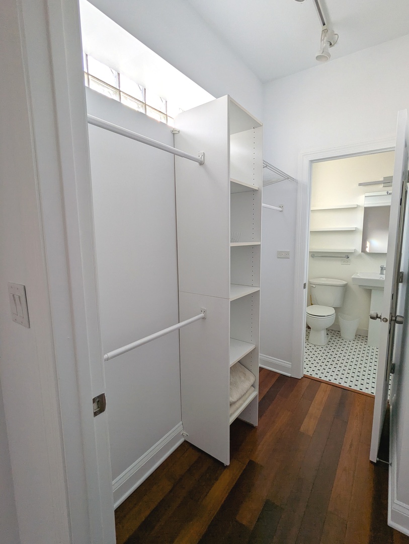 4415 N TROY Street #3, Chicago, IL 60625