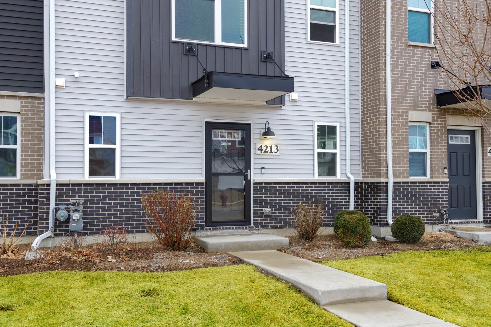 4213 Calder Lane, Aurora, IL 60504