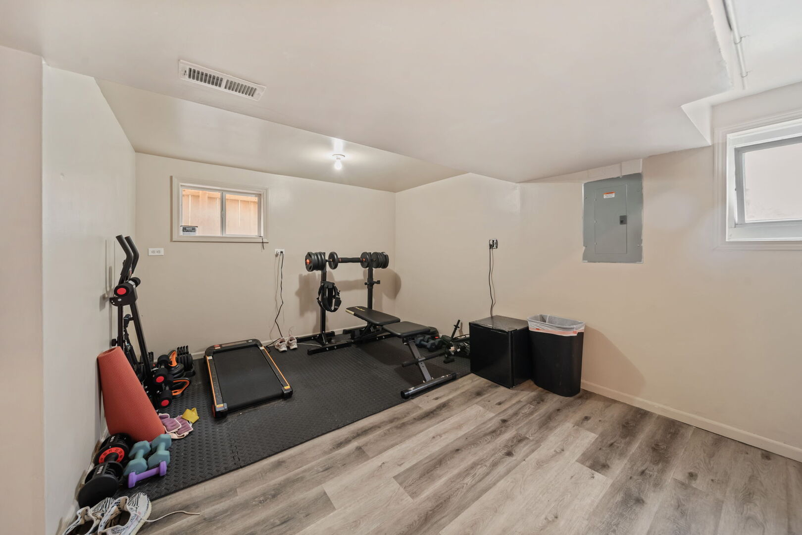 5805 S Kilbourn Avenue, Chicago, IL 60629