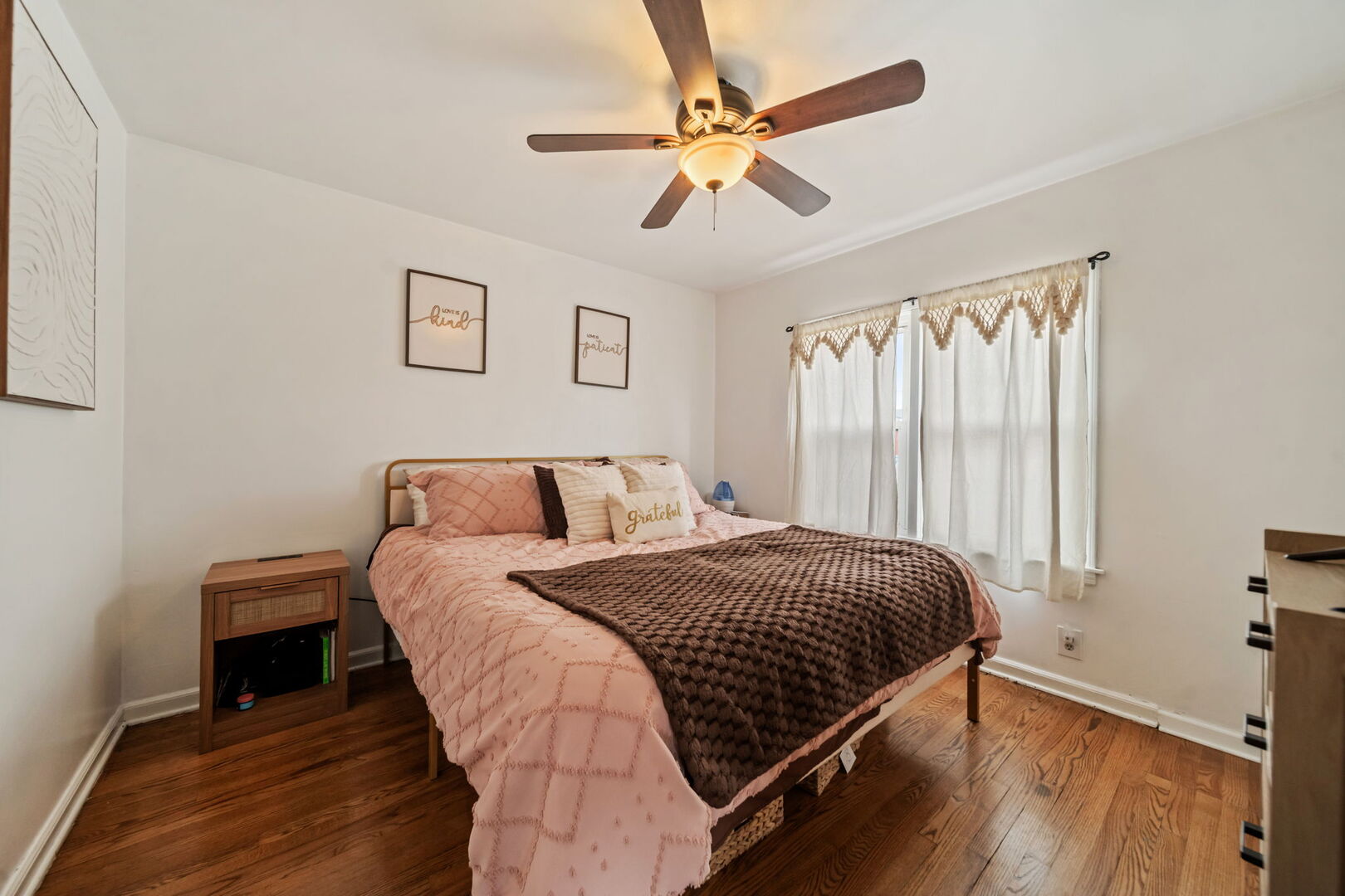 5805 S Kilbourn Avenue, Chicago, IL 60629