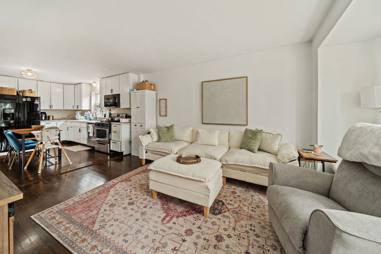 5805 S Kilbourn Avenue, Chicago, IL 60629