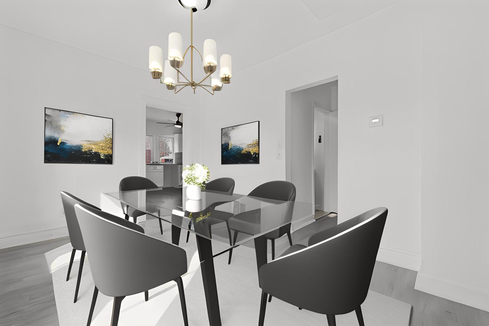 52 Wisconsin Avenue, Waukegan, IL 60085