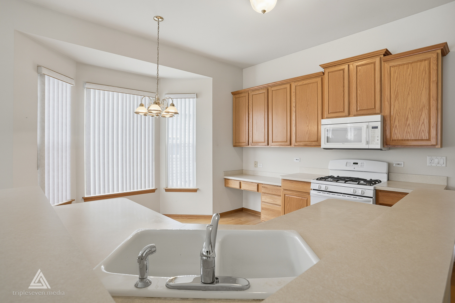 9430 Georgetown Square, Orland Park, IL 60467