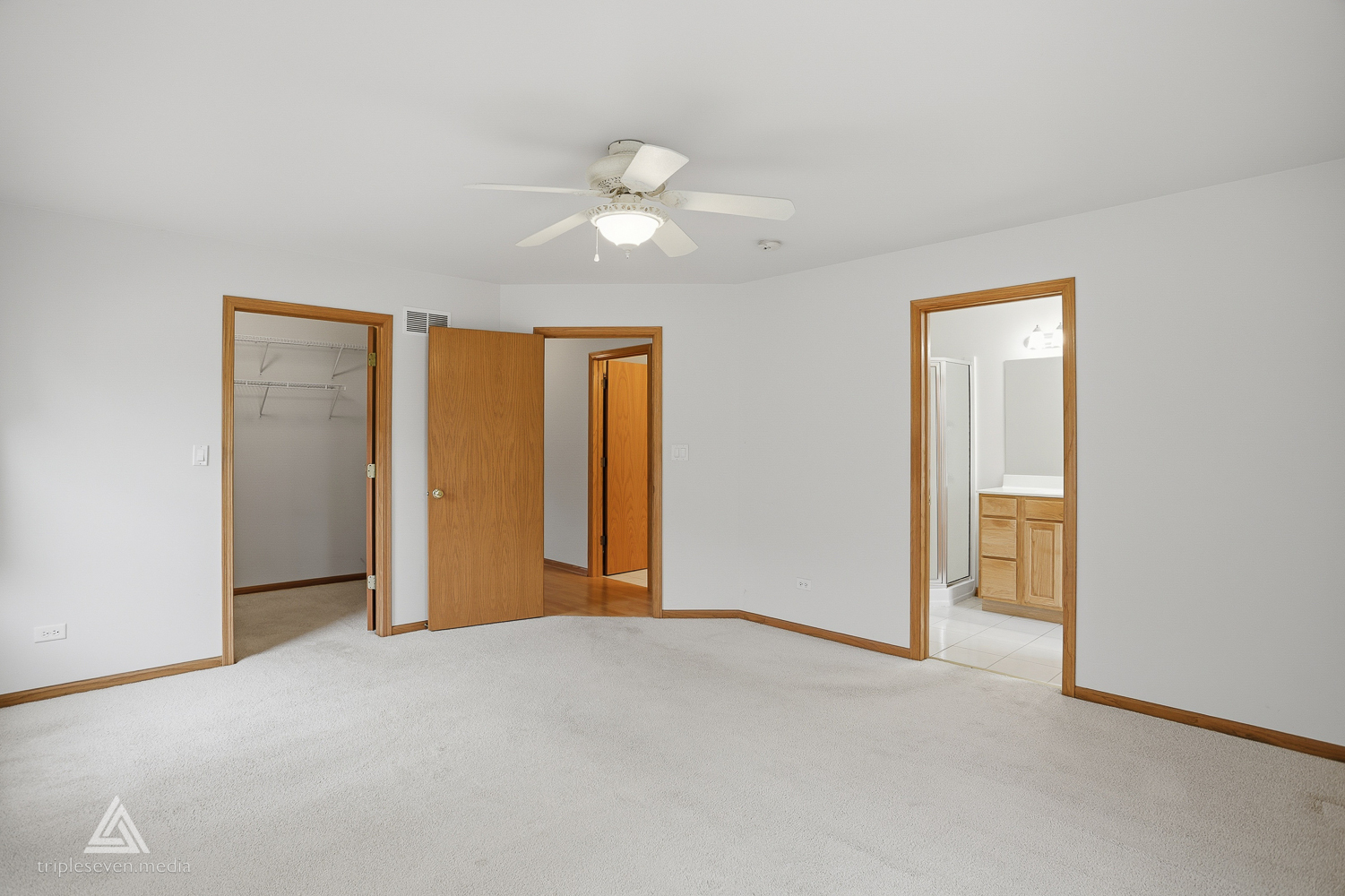 9430 Georgetown Square, Orland Park, IL 60467