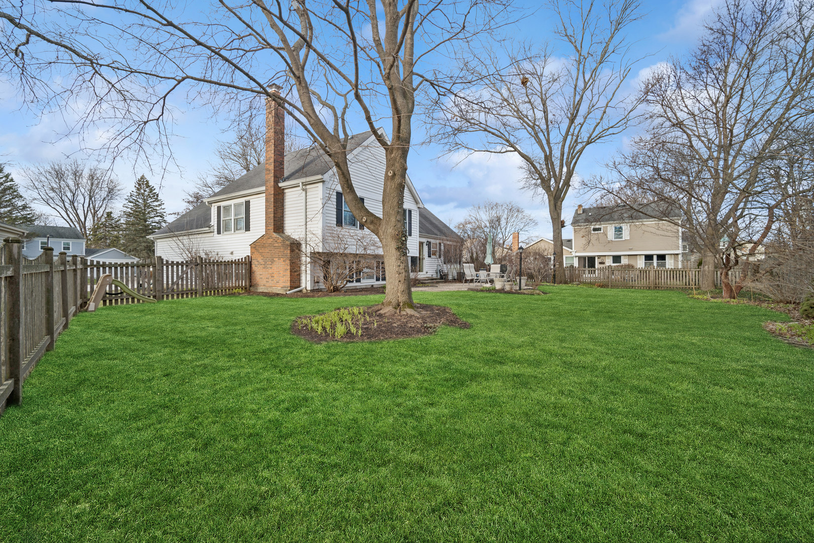 4 Athens Court, Vernon Hills, IL 60061