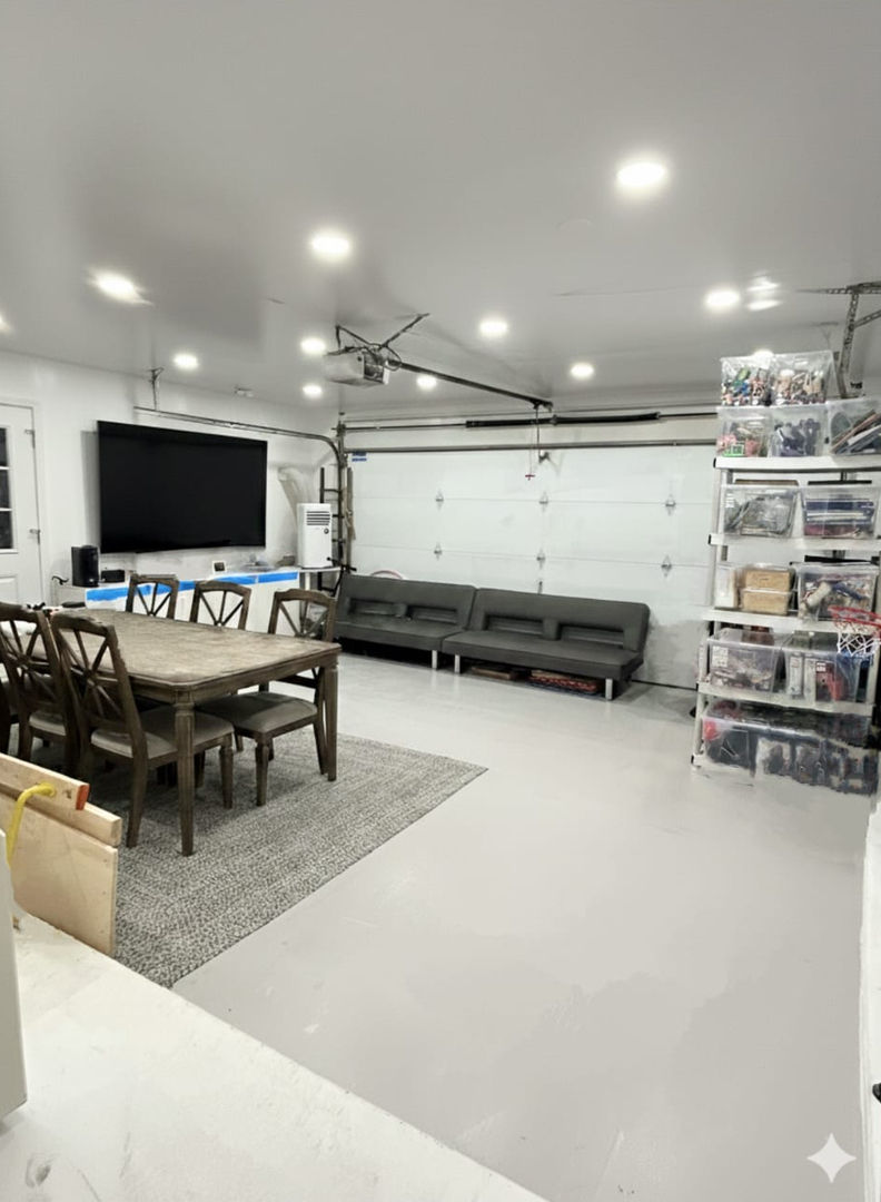 20 Shore Drive, Schaumburg, IL 60193