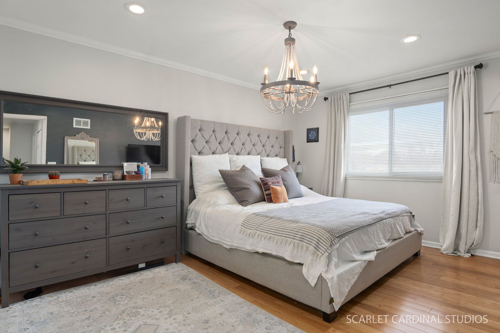 20 Shore Drive, Schaumburg, IL 60193