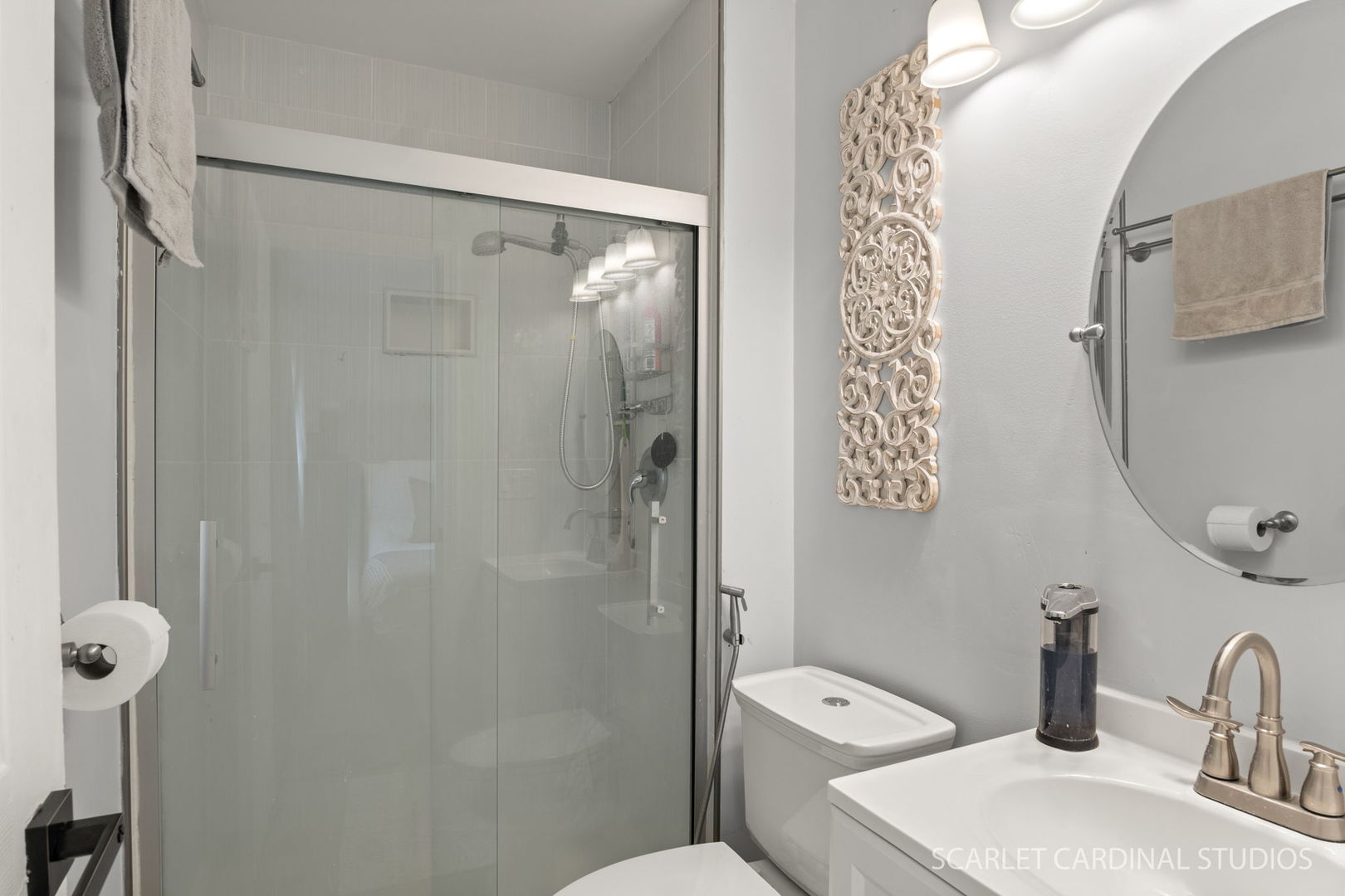 20 Shore Drive, Schaumburg, IL 60193