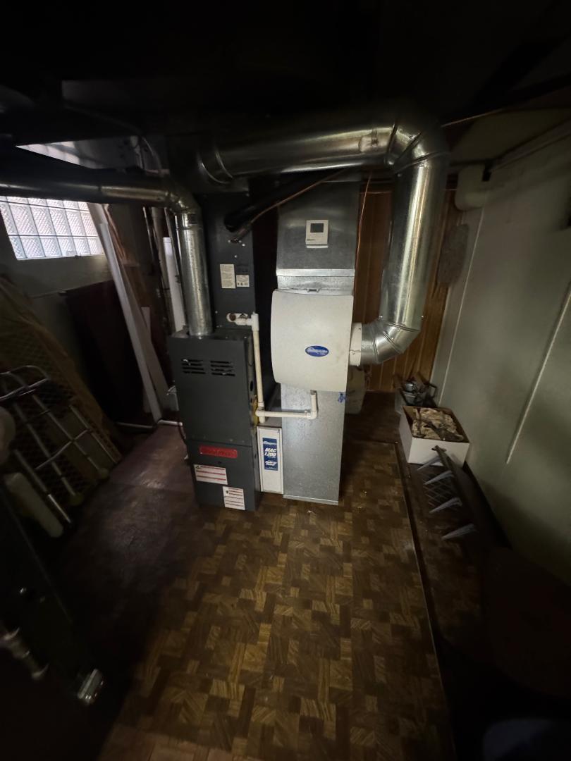 5805 N Merrimac Avenue, Chicago, IL 60646