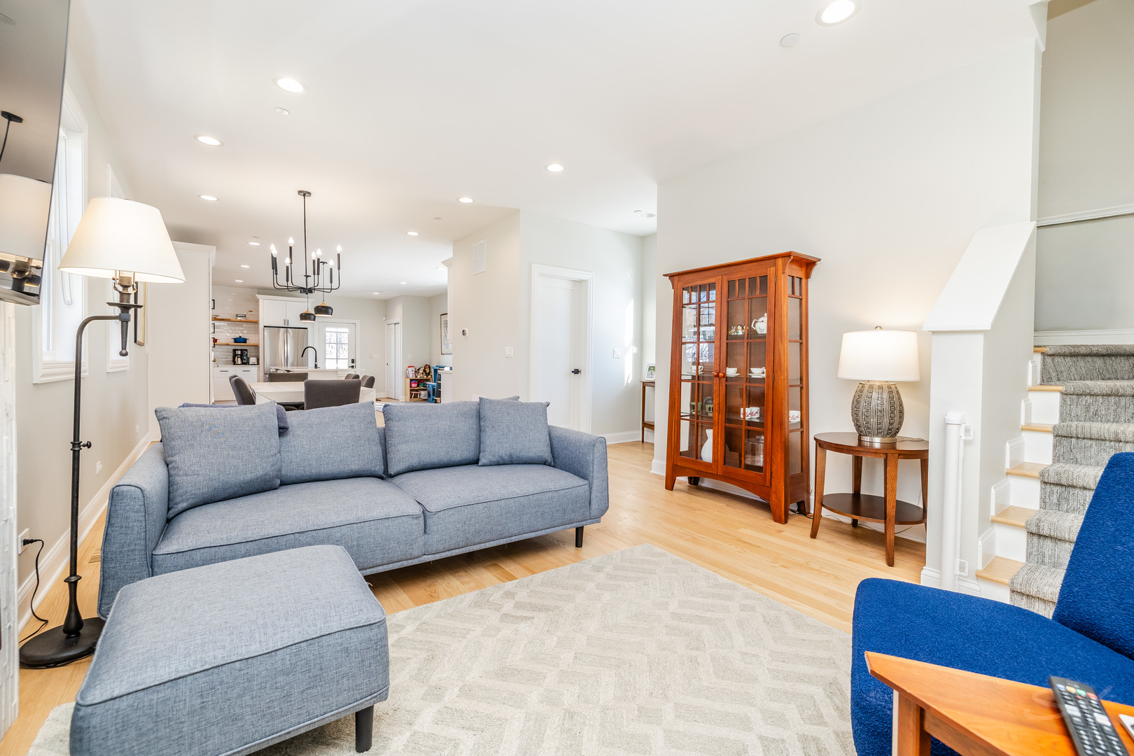 2701 Noyes Street, Evanston, IL 60201