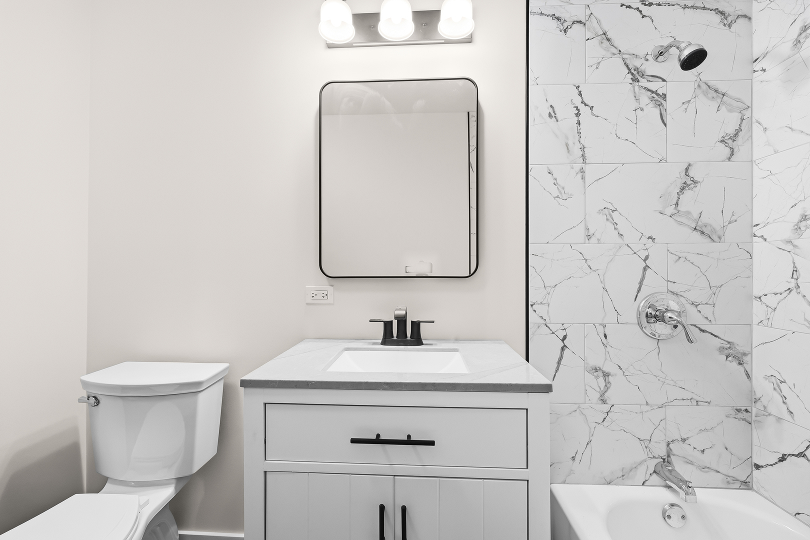 330 HICKORY Street, Chicago Heights, IL 60411