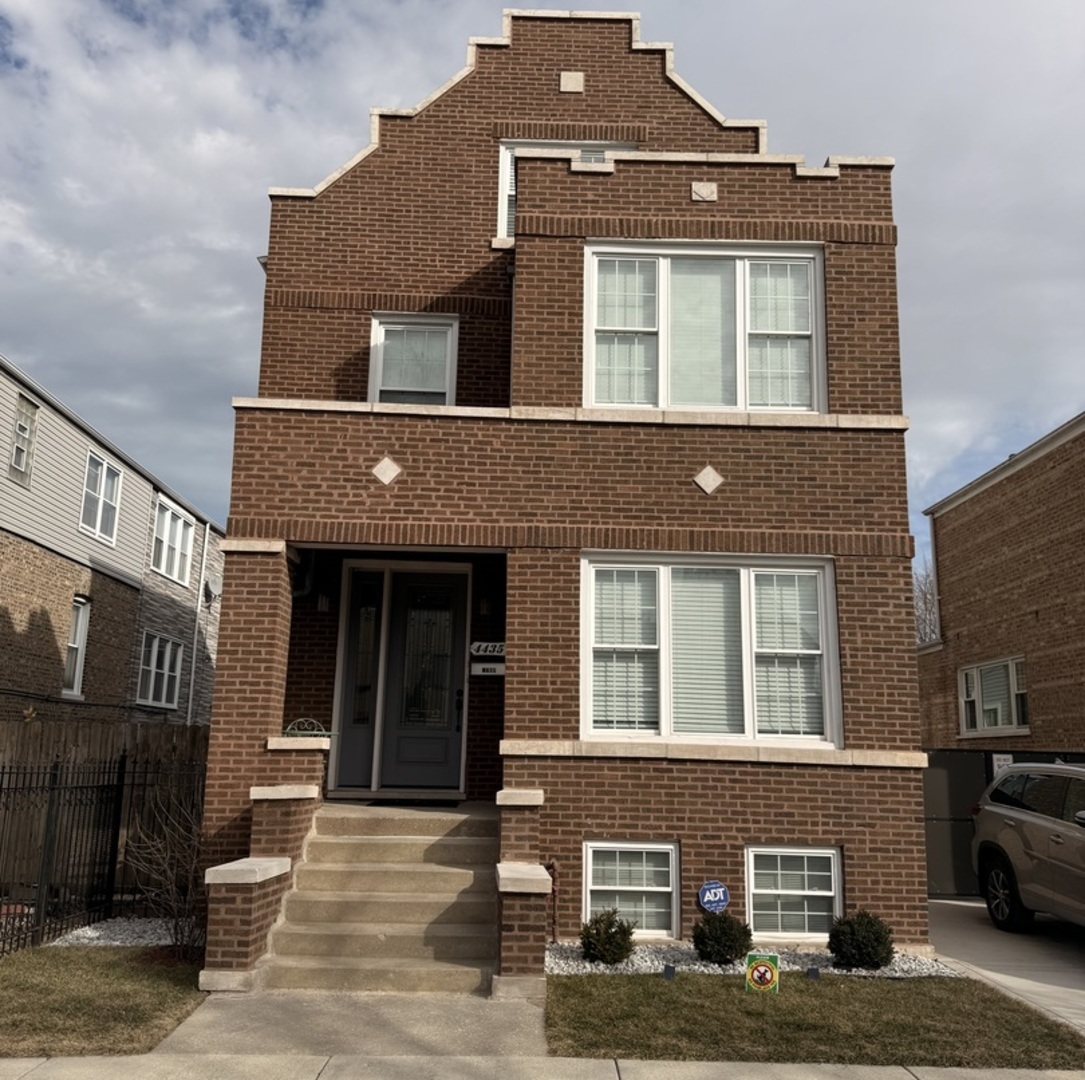 4435 S Washtenaw Avenue #2, Chicago, IL 60632