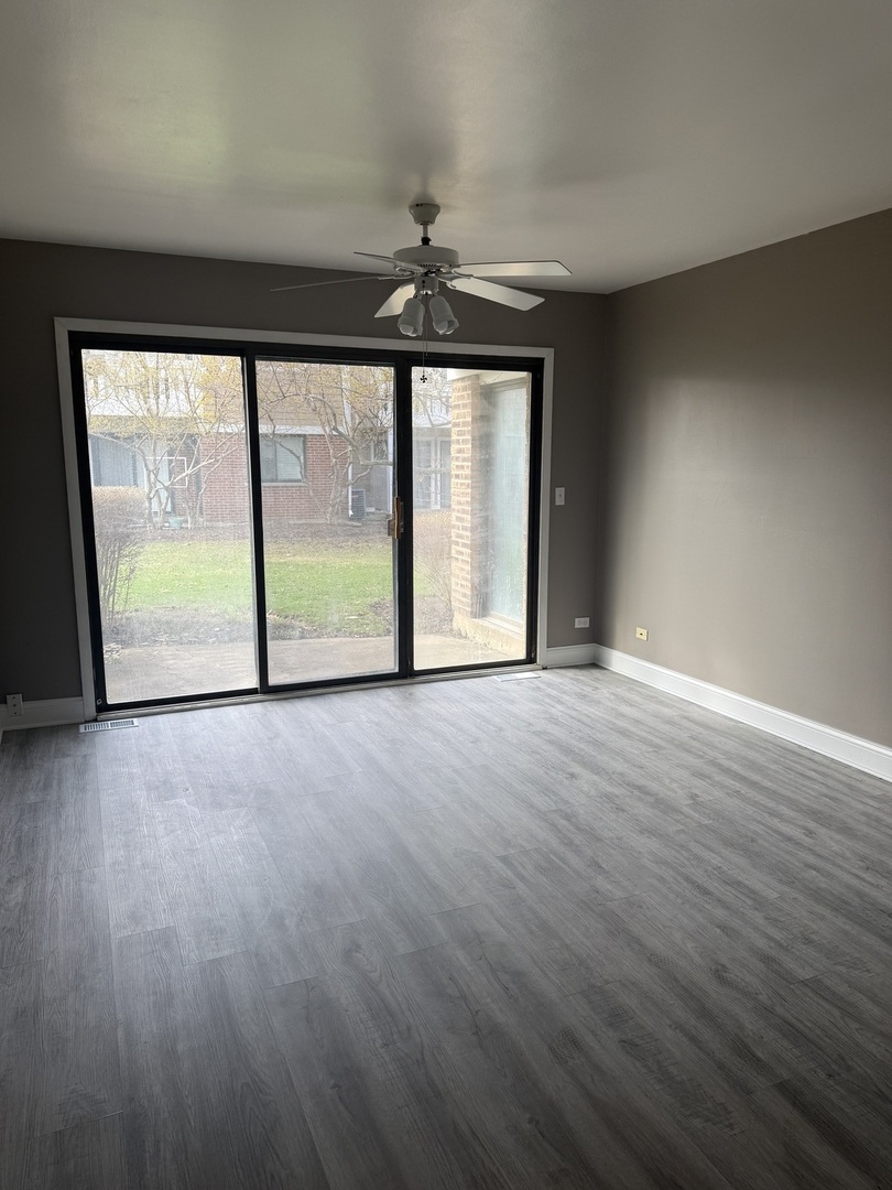 292 Middlebury Court #D1, Schaumburg, IL 60193