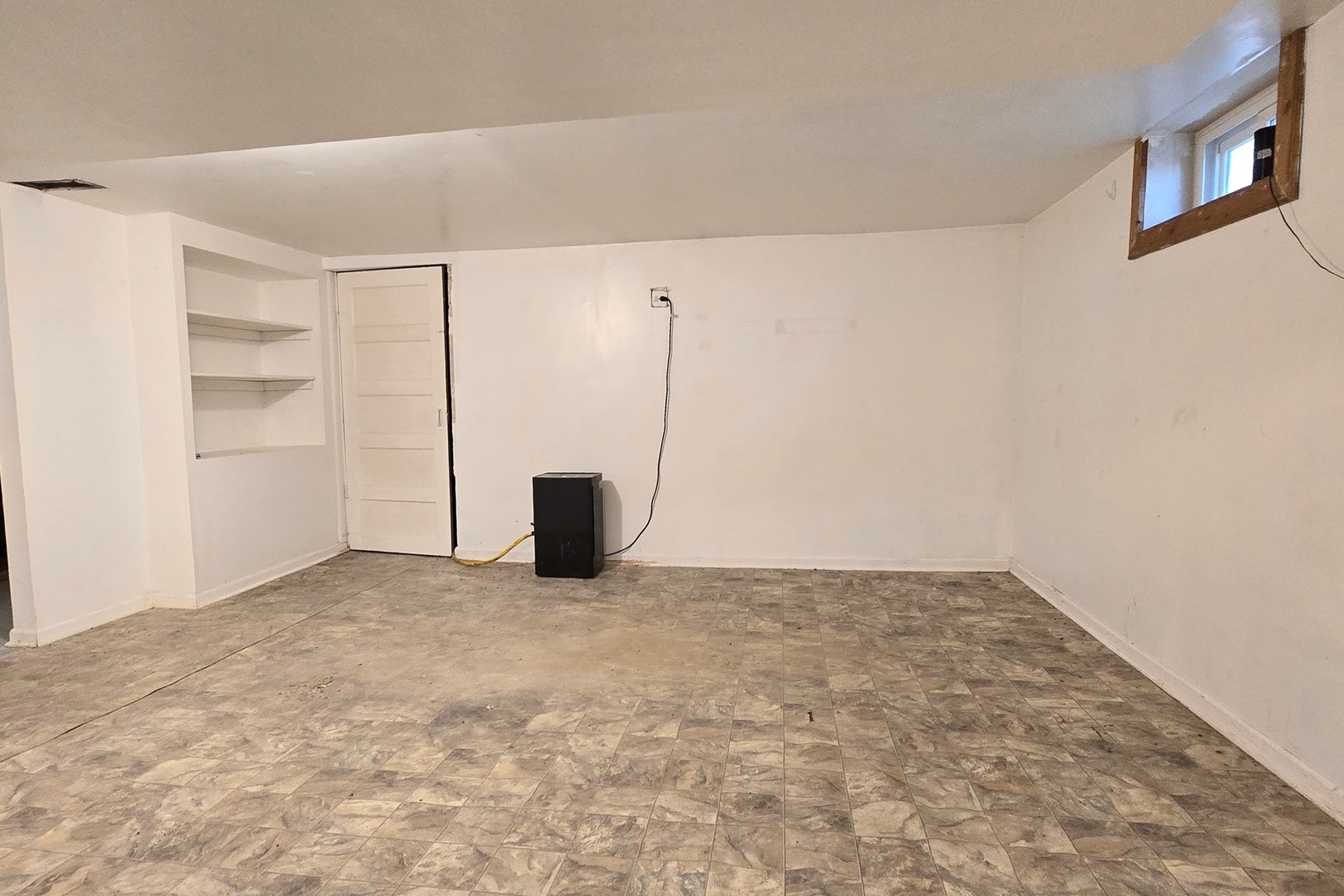 417 S Lewis Avenue, Waukegan, IL 60085