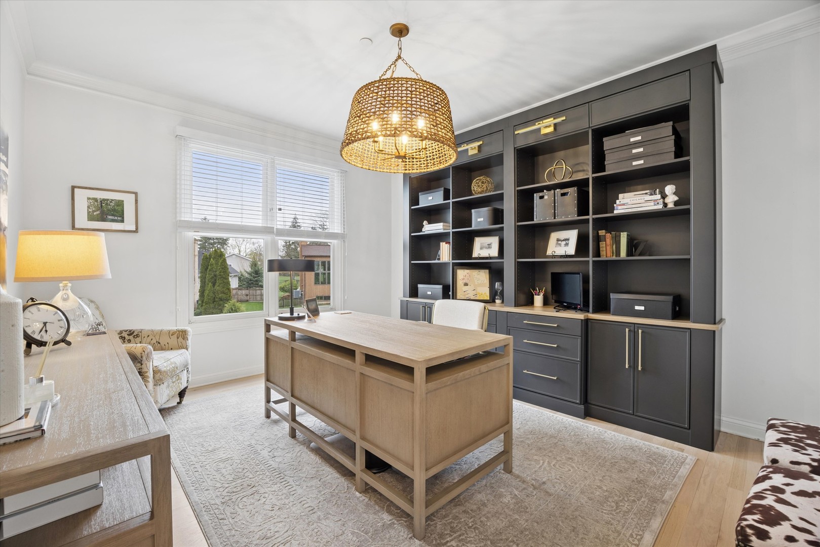 829 Avon Court, Glen Ellyn, IL 60137