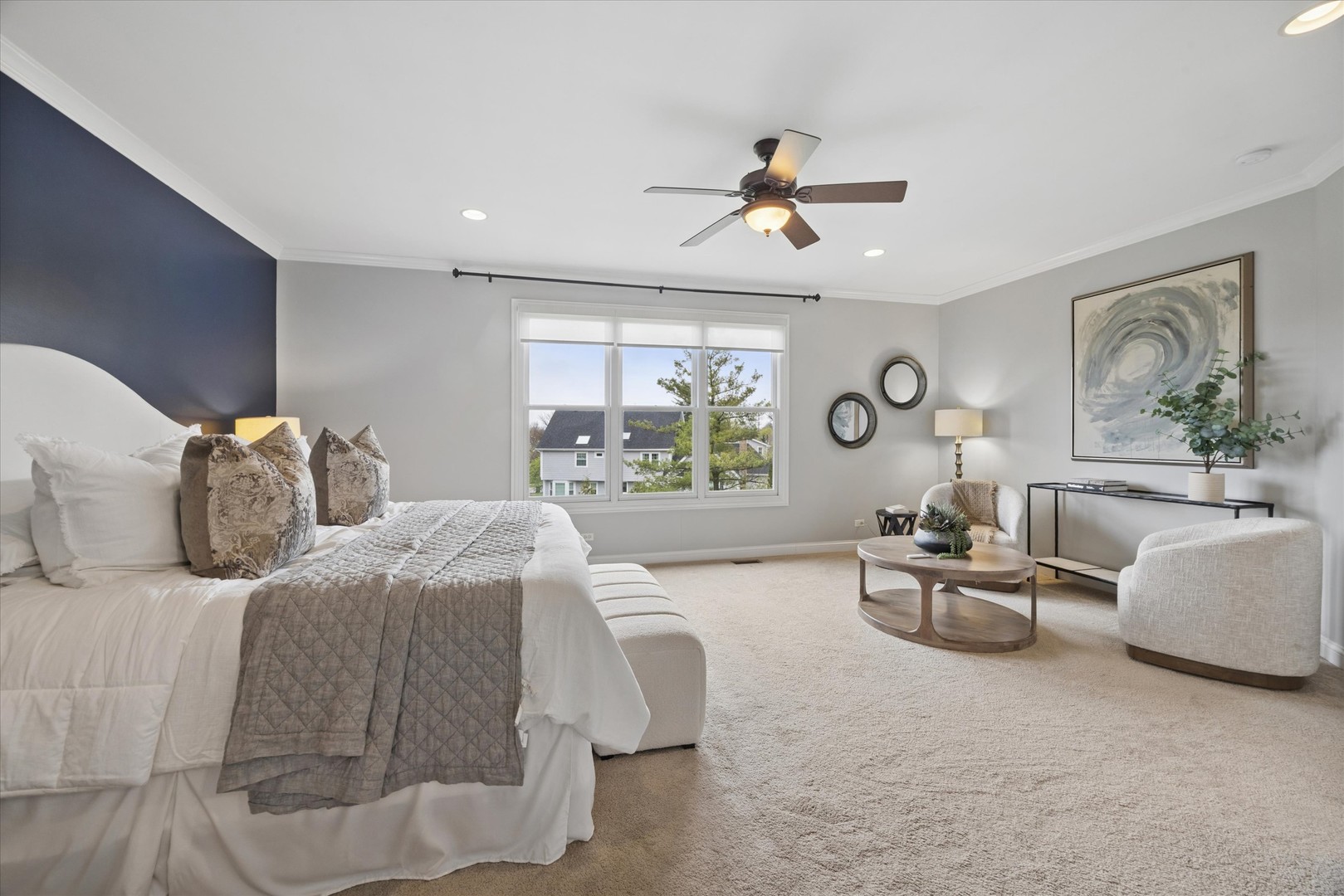 829 Avon Court, Glen Ellyn, IL 60137