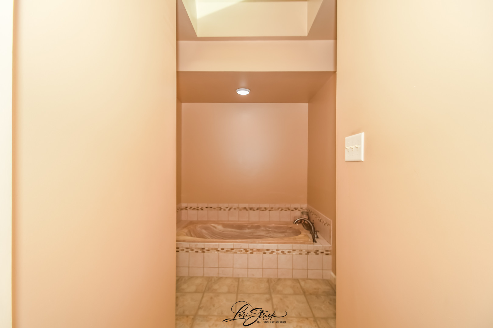 38871 N Lakeview Avenue, Antioch, IL 60002