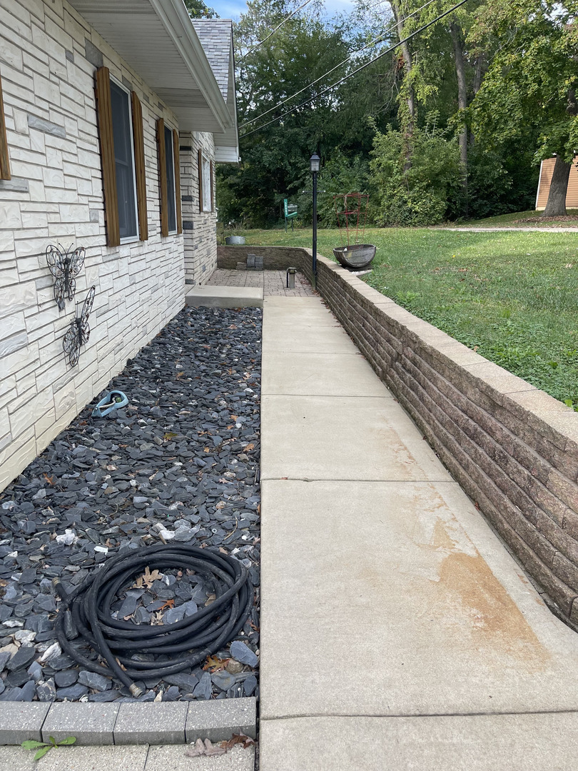 38871 N Lakeview Avenue, Antioch, IL 60002