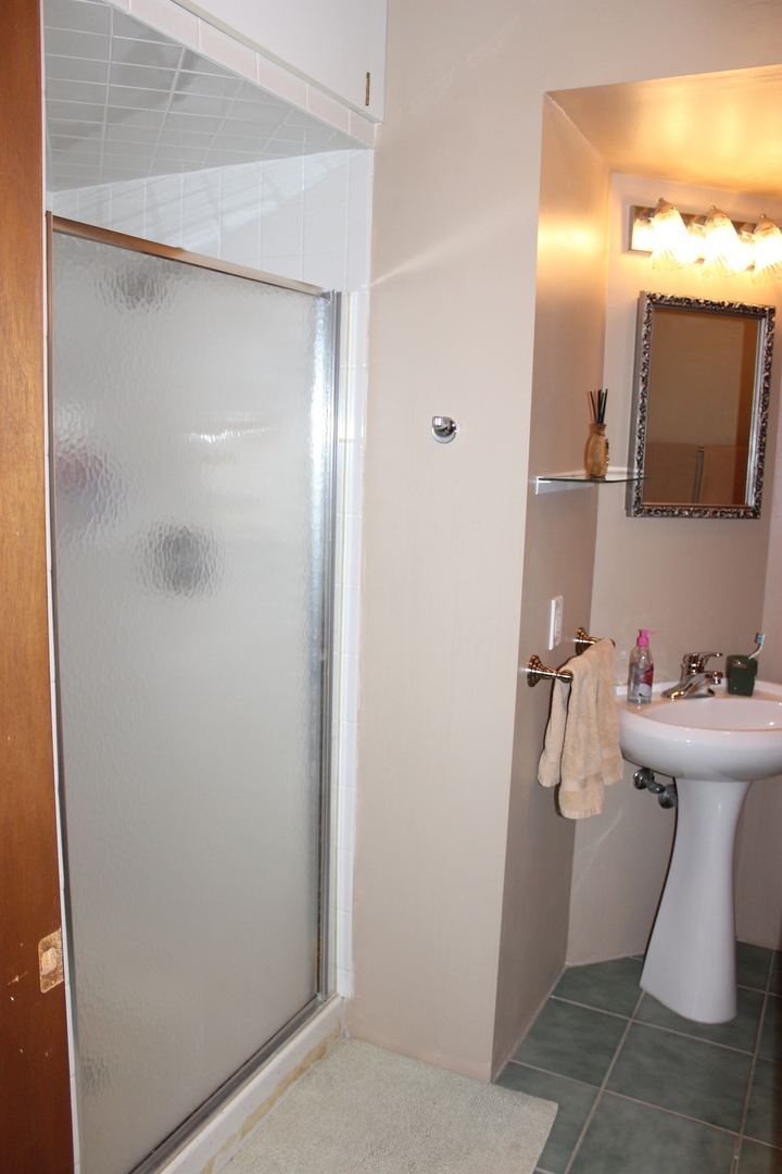 13528 LAVERGNE Avenue, Crestwood, IL 60418