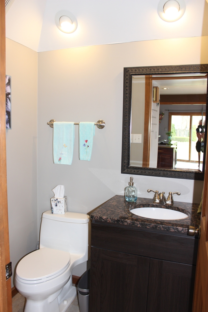 13528 LAVERGNE Avenue, Crestwood, IL 60418