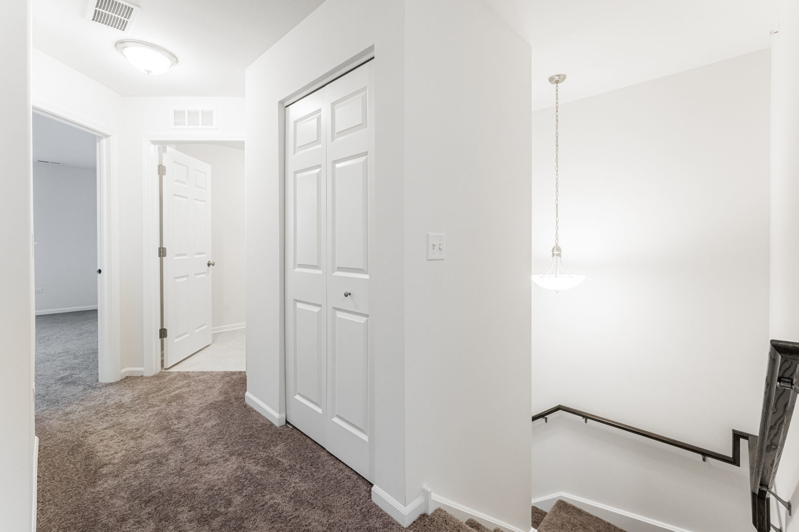 1985 Kingsley Circle, Northbrook, IL 60062