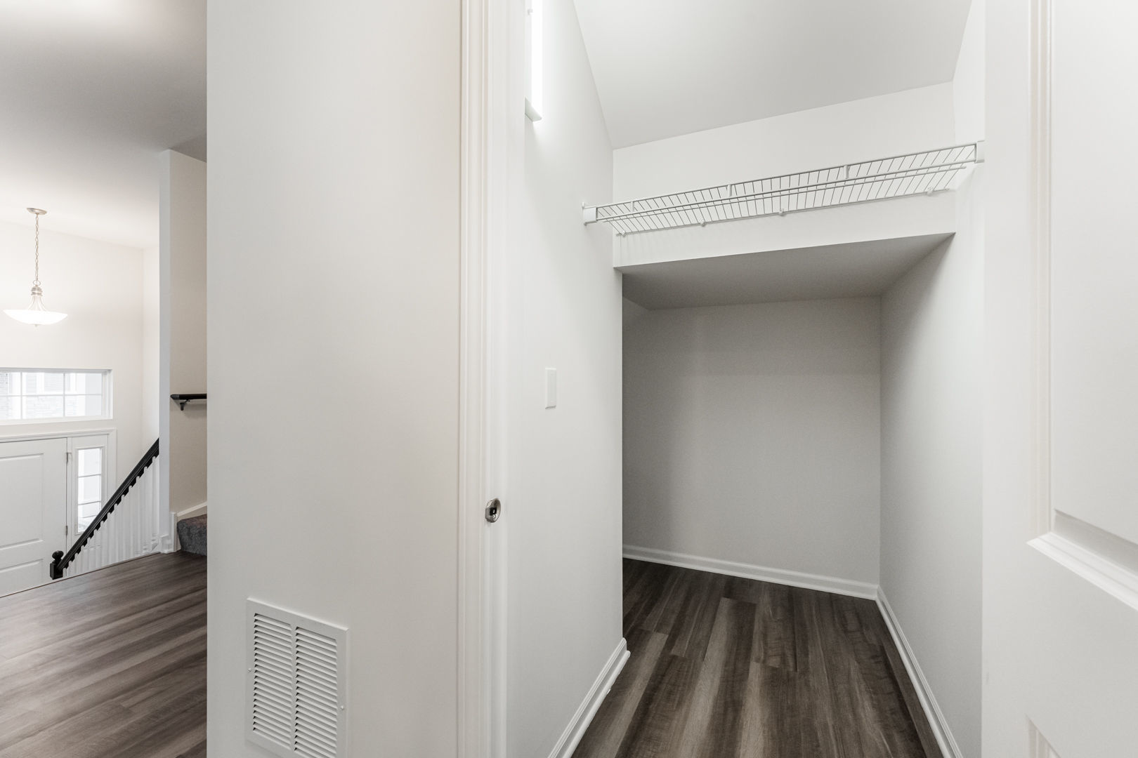 1985 Kingsley Circle, Northbrook, IL 60062