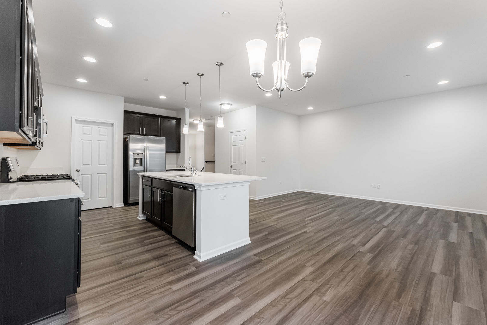 1985 Kingsley Circle, Northbrook, IL 60062