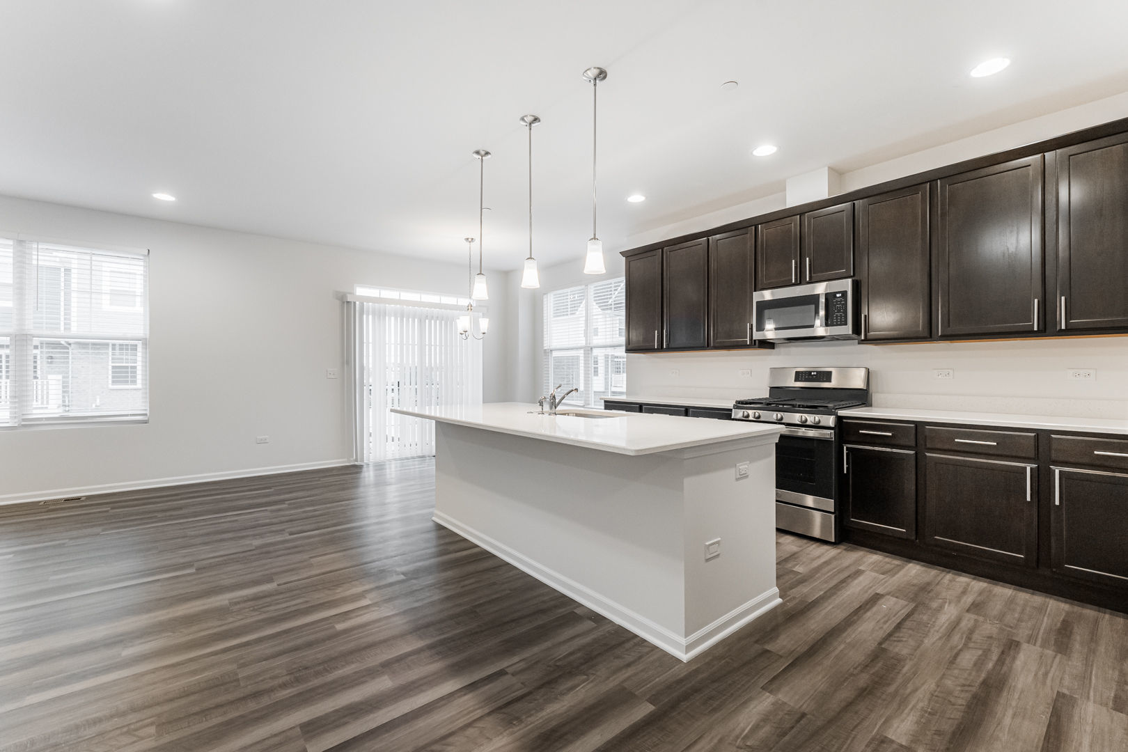 1985 Kingsley Circle, Northbrook, IL 60062