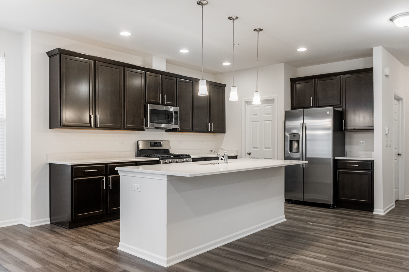 1985 Kingsley Circle, Northbrook, IL 60062