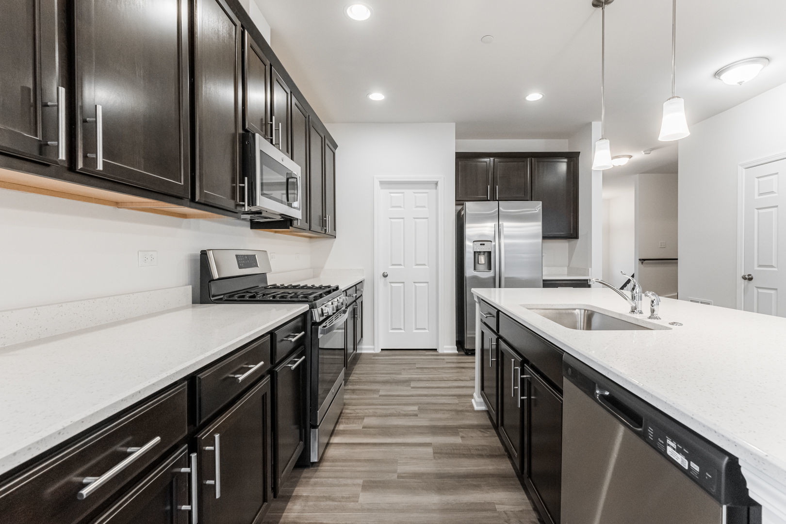 1985 Kingsley Circle, Northbrook, IL 60062