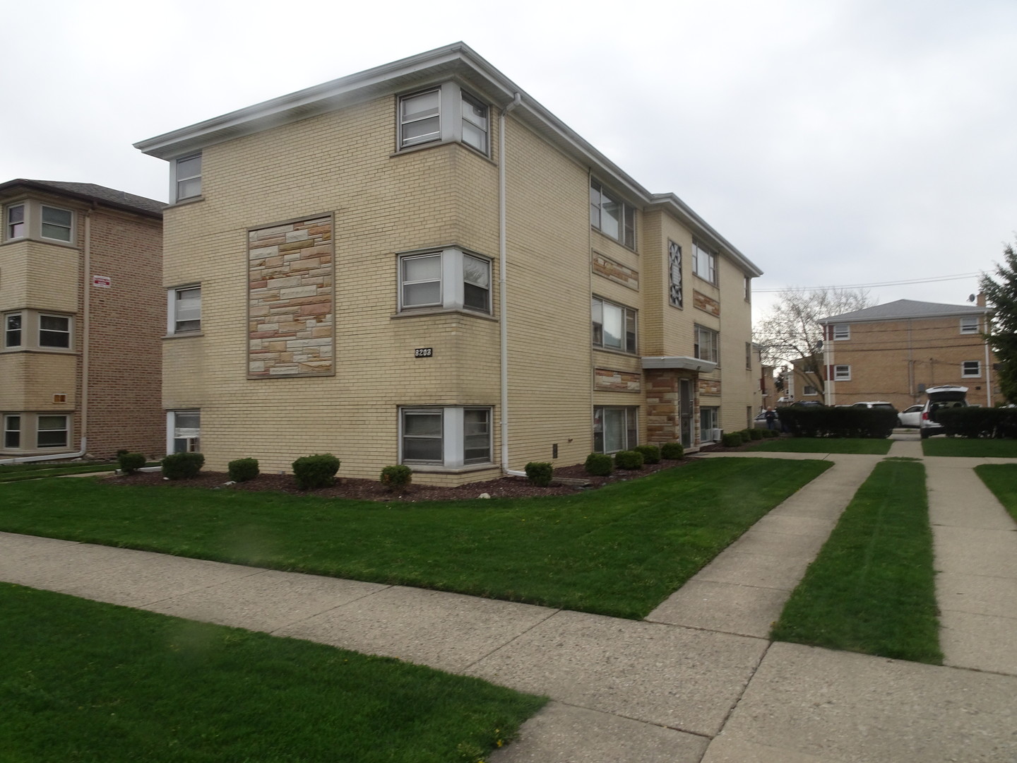 8203 W Belmont Avenue #2s, River Grove, IL 60171
