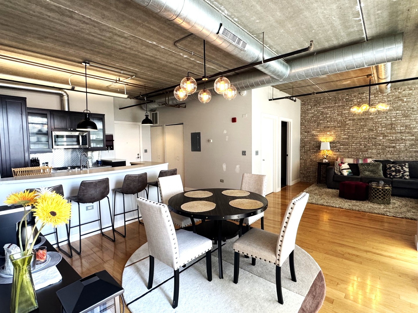 10 S Dunton Avenue #204, Arlington Heights, IL 60005