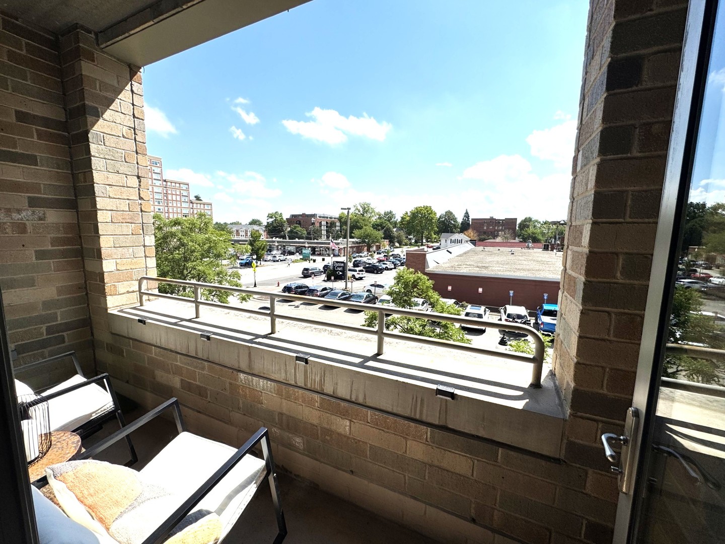 10 S Dunton Avenue #204, Arlington Heights, IL 60005