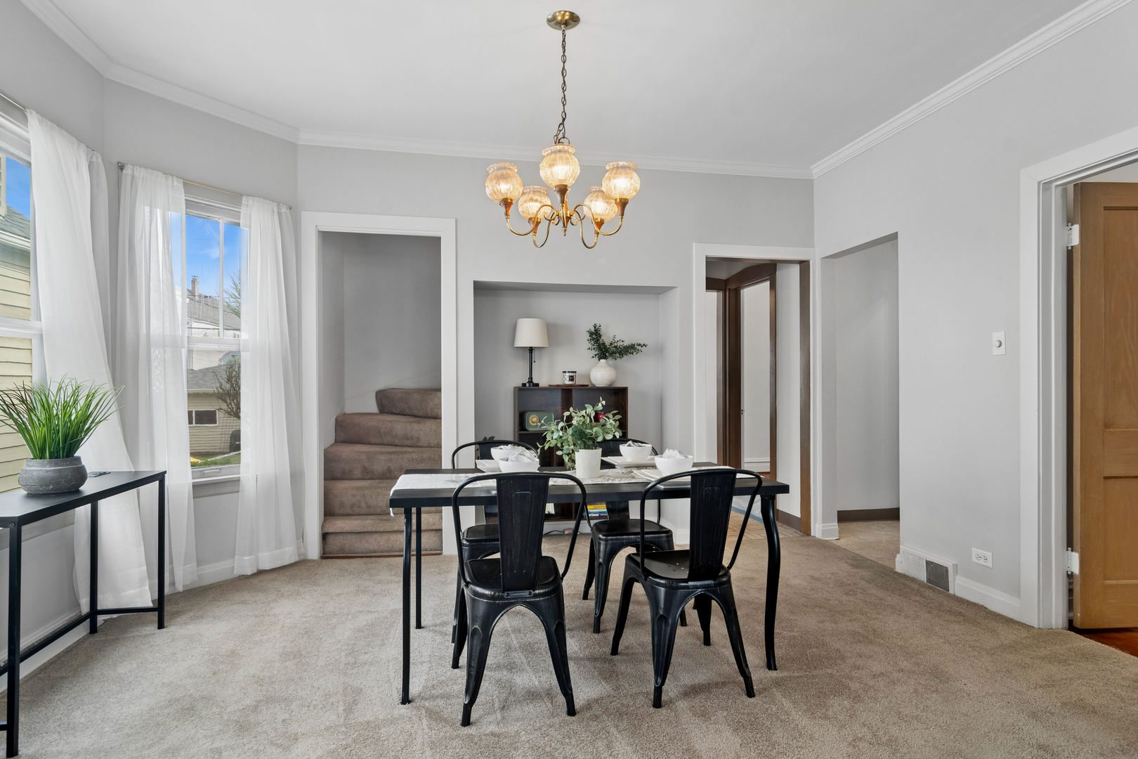 5027 W Ainslie Street, Chicago, IL 60630